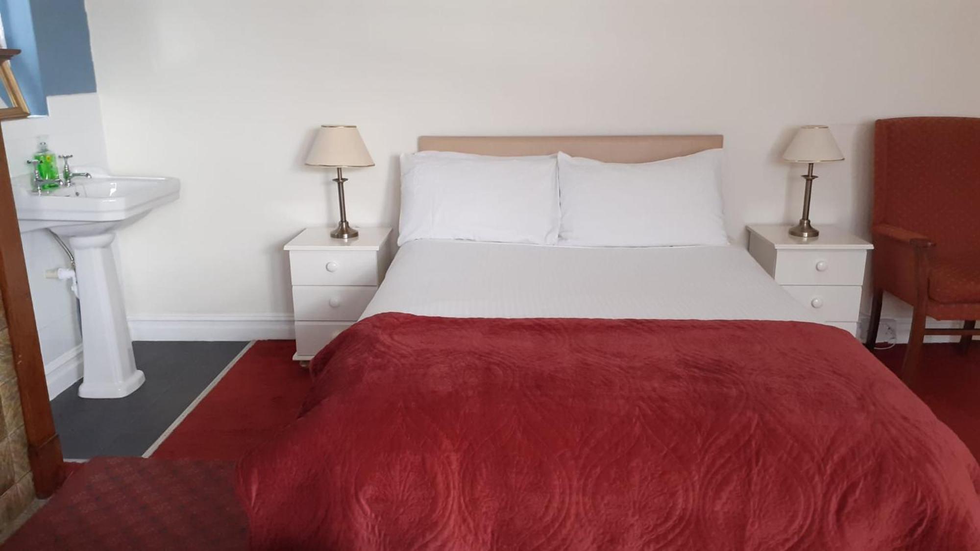 Kingsway Bed & Breakfast Broxbourne Exterior photo